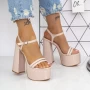 Sandalen auf einer dicken Ferse und 2xkk75 Beige Mei