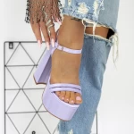 Sandalen mit einer dicken Ferse und 2xkk75 Plattform lila | Mei