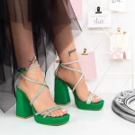 Sandalen auf einer dicken Ferse und 2xkk100 grüne Plattform Mei
