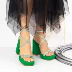 Sandalen auf einer dicken Ferse und 2xkk100 grüne Plattform Mei
