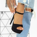 Sandalen mit einer dünnen Ferse und 2xkk103 -Plattform schwarz | Mei