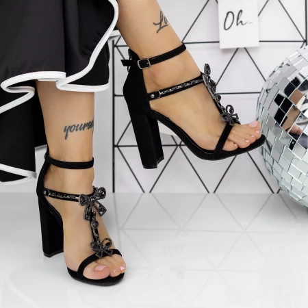Sandalen mit dicken Absätzen 2xkk221 schwarz | Mei