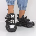 Sportschuhe auf der schwarzen D10 -Plattform Mei