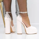 Dicke Fersenschuhe und 3KV2 Beige Mei