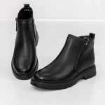 M7670 Black Stiefel Gebildet