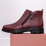 M7670 Wiśniowy Stiefel Gebildet