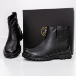 Stiefel 0322 Schwarz | Gebildet