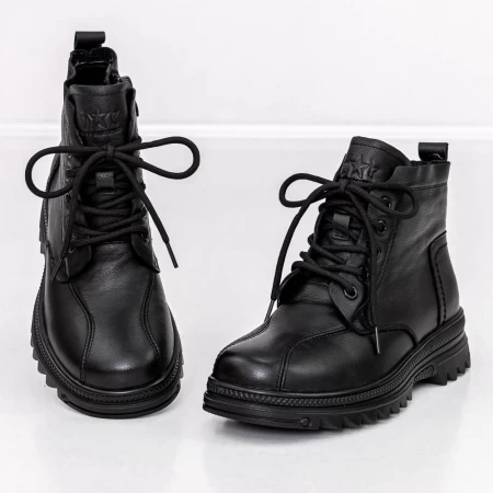 Stiefel 6881 Schwarz | Gebildet
