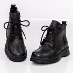 Stiefel 6881 Schwarz | Gebildet