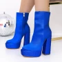 Kurze Frauenstiefel mit einer dicken Ferse und einer 3KV11 -Plattform dunkelblau Mei