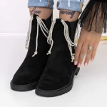 3LE27 Schwarze Stiefel Mei
