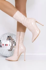 Kurze Stiefel mit einem dünnen Absatz 3J6 Beige Mei