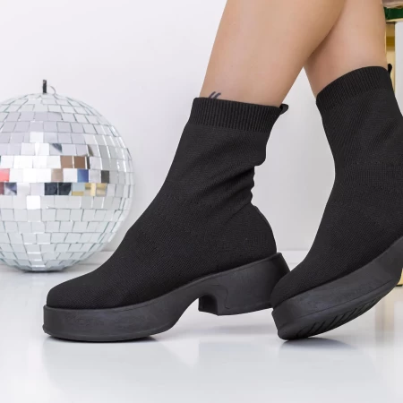 3B12 Schwarze Stiefel Mei