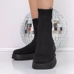3B12 Schwarze Stiefel Mei