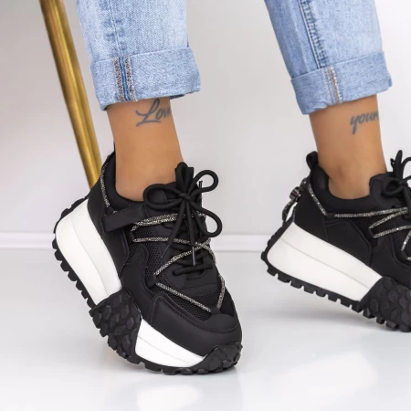 Sportschuhe auf der schwarzen Plattform 3SZ13 Mei