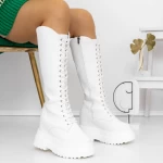 Stiefel auf der 3WL25 -weißen Plattform Mei