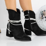 Kurze Stiefel mit einer dicken Absatz 3jf11 Black | Mei