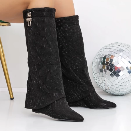 Stiefel auf der schwarzen 3JF7 -Plattform Mei