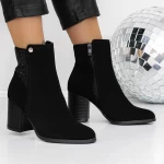 Kurze Stiefel mit einer dicken Absatz 3zyt1 Black | Mei