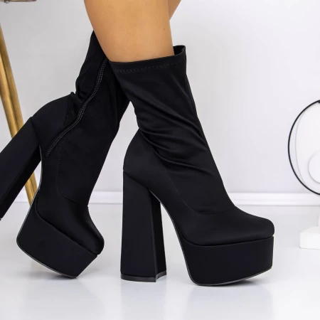 Kurze High Heels und 3LB10 -Plattform schwarz | Mei