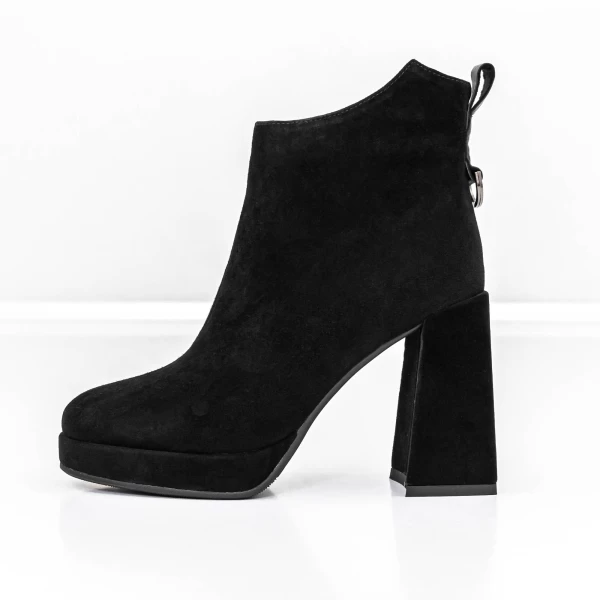 Kurze Stiefel mit einer dicken Ferse M03-05A Black Jose Simon