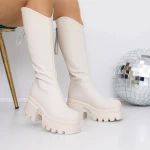 Stiefel auf der 3SJN12 -Plattformcreme Mei