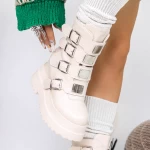 Bots auf der 3WL27 -Beige -Plattform Mei