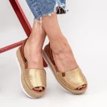 Sandalen auf der Goldplattform der WH1933 Mei