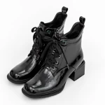 Frauenstiefel mit Pelz K031-860-1A Black | Jose Simon