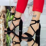 Sandalen mit dicken Absätzen xdr276 schwarz | Mei