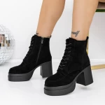 Kurze Stiefel mit einer dicken Absatz 3yl12 Black | Mei