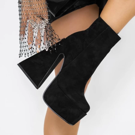 Kurze High Heels und 3QF8 -Plattform schwarz | Mei