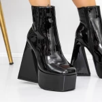 Kurze High Heels und 3QF8 -Plattform schwarz | Mei