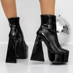 Kurze High Heels und 3QF8 -Plattform schwarz | Mei