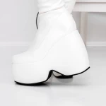 Stiefel auf der 3MN6 weißen Plattform Mei