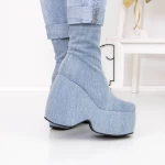 Kurze High Heels und 3MN1 Plattform hellblau Mei