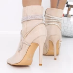 Kurze Stiefel mit einem dünnen Absatz 3xkk32 Beige | Mei