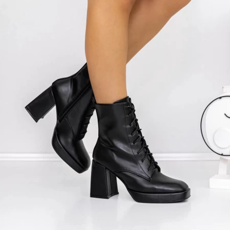 Kurze High Heels und 3KV20 -Plattform schwarz Mei