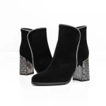 Kurze Stiefel mit einer dicken Ferse K9071-80B Black Jose Simon
