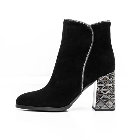 Kurze Stiefel mit einer dicken Ferse K9071-80B Black Jose Simon