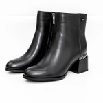 Kurze Stiefel mit einer dicken Ferse K5830-5046A Black Jose Simon