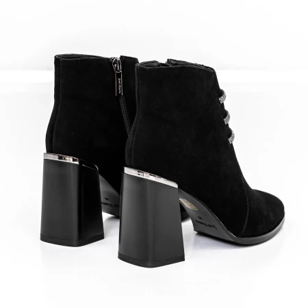 Kurze Stiefel mit einer dicken Ferse M01-01A Black Jose Simon