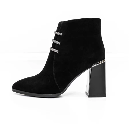 Kurze Stiefel mit einer dicken Ferse M01-01A Black Jose Simon