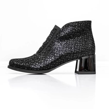 Kurze Stiefel mit einer dicken Ferse KD3-1A Black Jose Simon