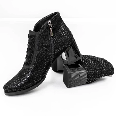Kurze Stiefel mit einer dicken Ferse KD3-1A Black Jose Simon