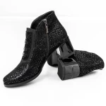 Kurze Stiefel mit einer dicken Ferse KD3-1A Black Jose Simon