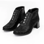 Kurze Stiefel mit einer dicken Ferse KD3-1A Black Jose Simon