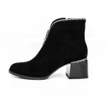 Kurze Stiefel mit einer dicken Ferse KD18-30A Black Jose Simon