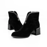 Kurze Stiefel mit einer dicken Ferse KD18-30A Black Jose Simon