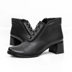 Kurze Stiefel mit einer dicken Ferse KD3-1B Black Jose Simon